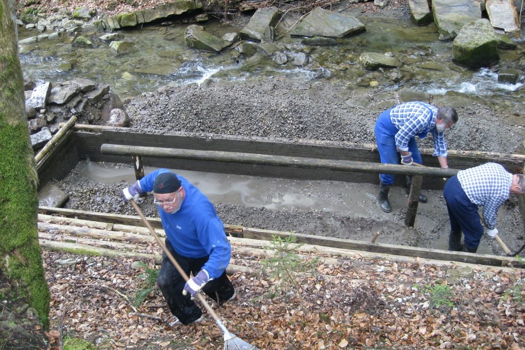 kneipp-aktiv-club-thalgau-003_02-Kneippbecken-Reinigung-L-1024x683.jpg