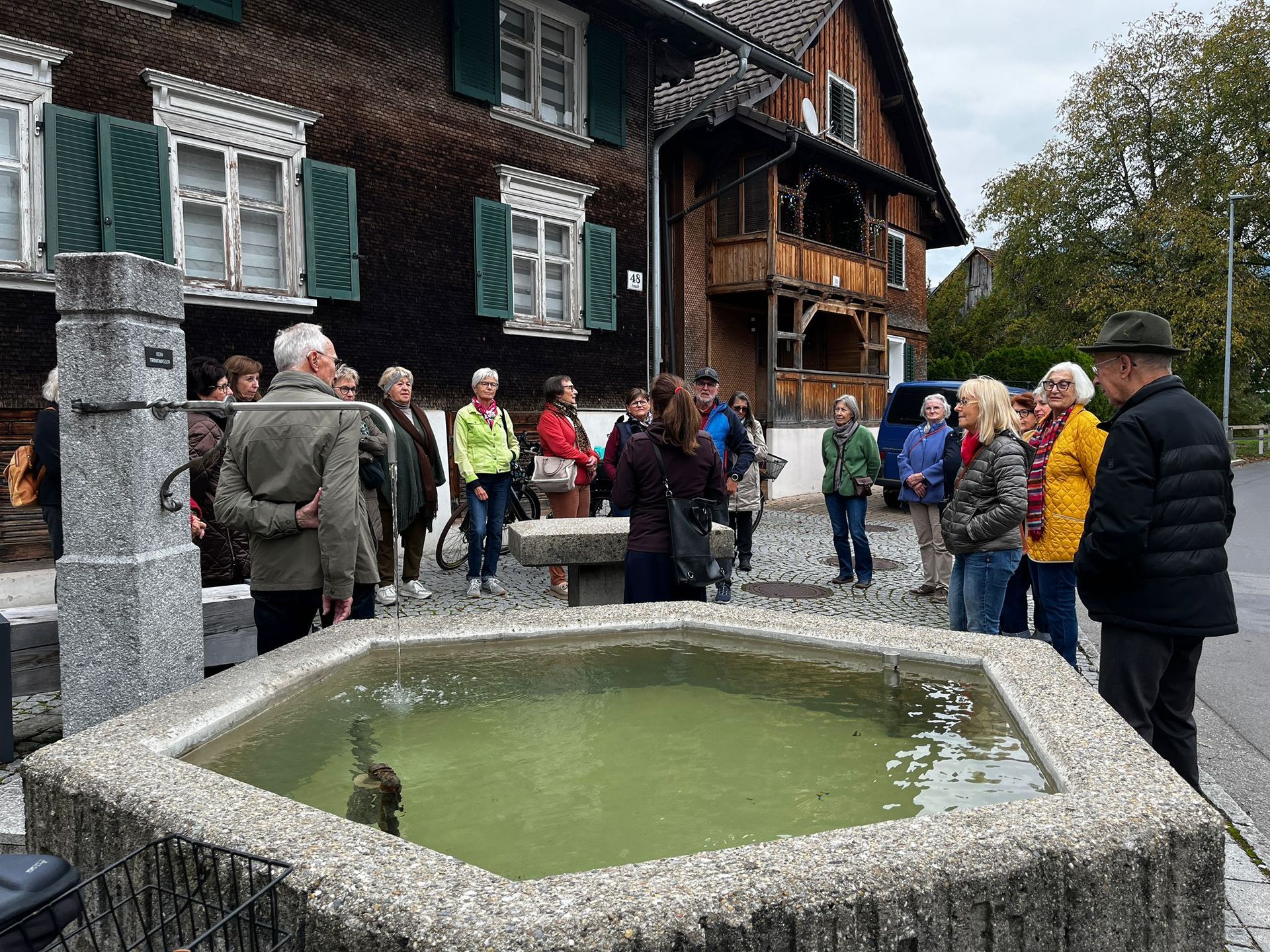 Brunnenführung „Grüße aus dem Hatlerdorf“